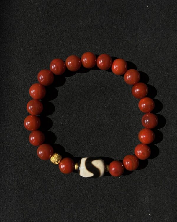 Pray Tai Sui God 2025 Protection Auspicious Light Guardian Bracelet – South Red Agate Tibetan Tiger Eye Dzi Bead Gold Dzambhala Bead under dark light