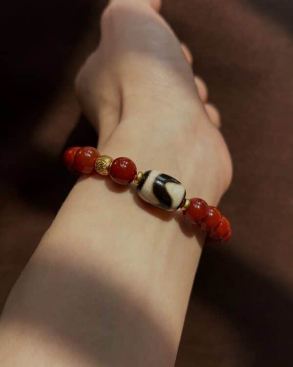 Pray Tai Sui God 2025 Protection Auspicious Light Guardian Bracelet – South Red Agate Tibetan Tiger Eye Dzi Bead Gold Dzambhala Bead